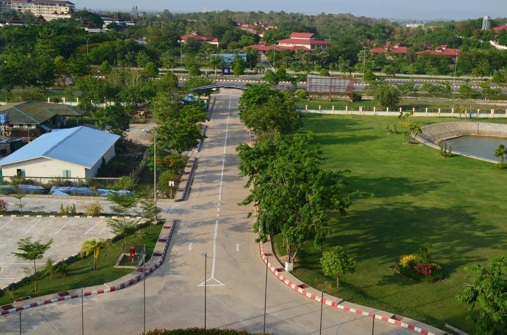 Myat Nan Yone Hotel Naypyidaw Kültér fotó