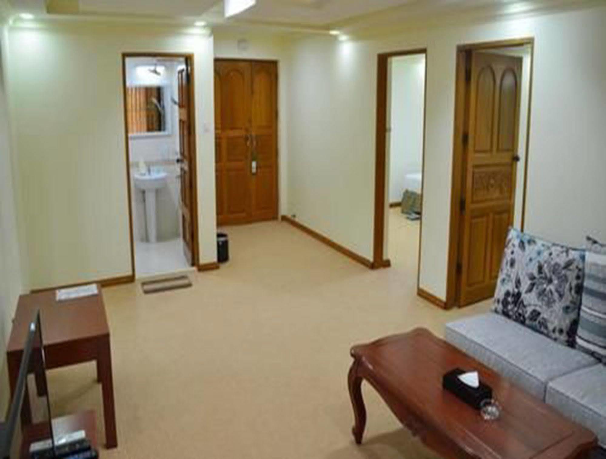 Myat Nan Yone Hotel Naypyidaw Kültér fotó